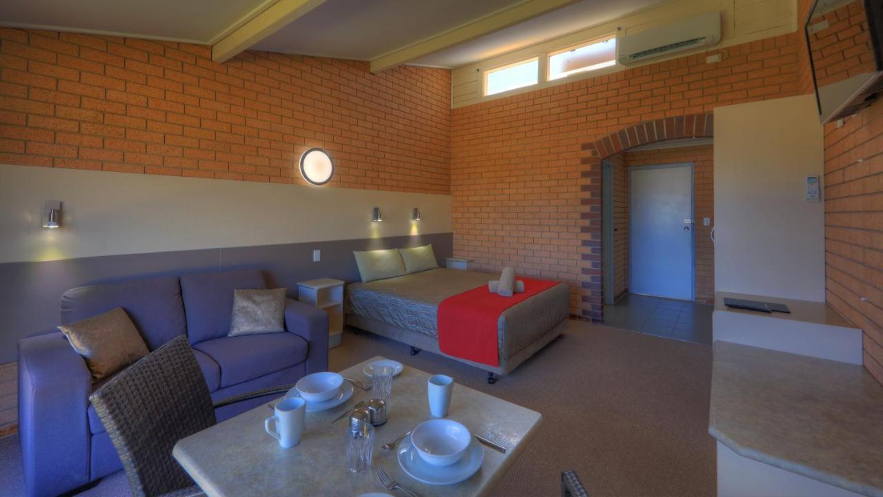 Tenterfield Motor Inn Ngoại thất bức ảnh