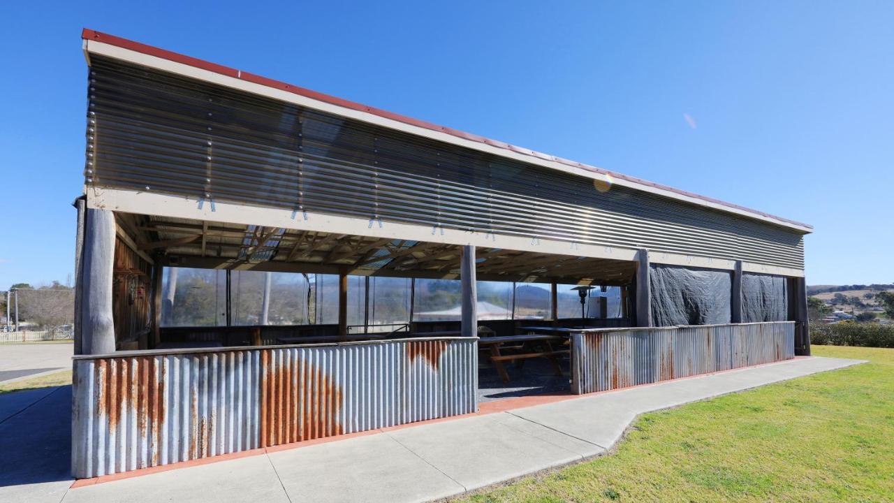 Tenterfield Motor Inn Ngoại thất bức ảnh